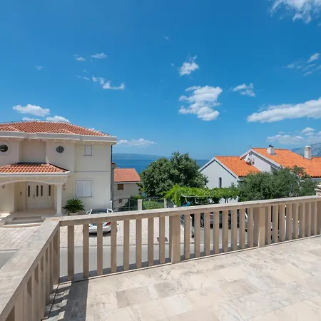Vera Brela,free Private Parking,sea View