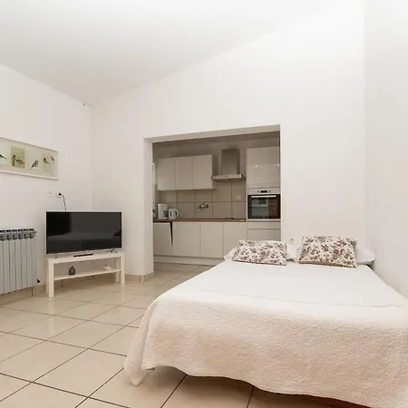 Διαμέρισμα Vera Brela,free Private Parking,sea View *