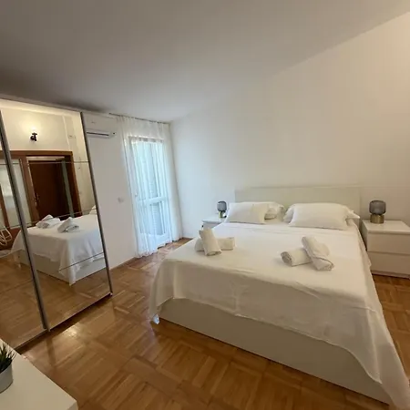 Vera Brela,free Private Parking,sea View 아파트